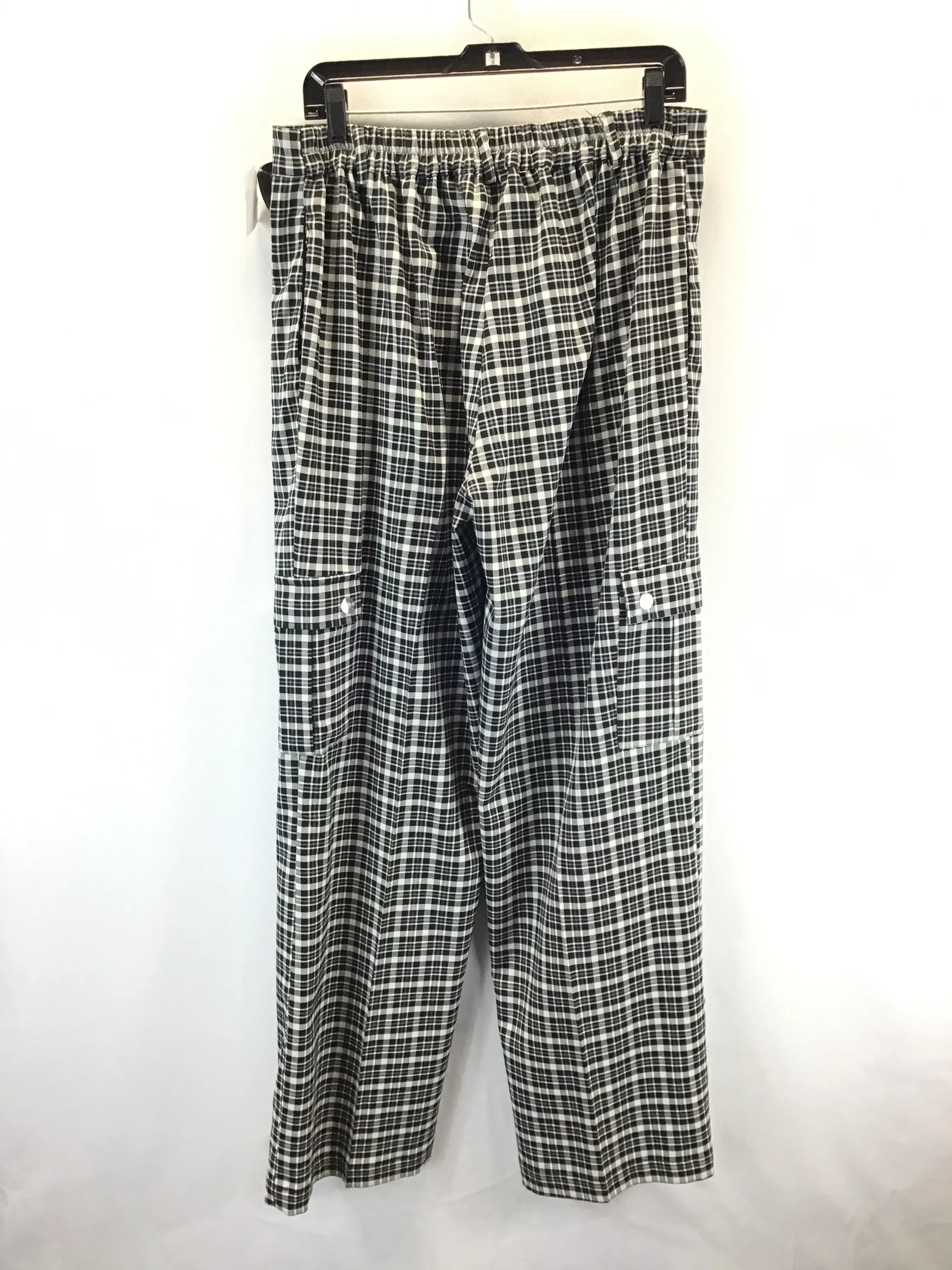 Pants Cargo & Utility By Forever 21 In Plaid Pattern, Size: Xl