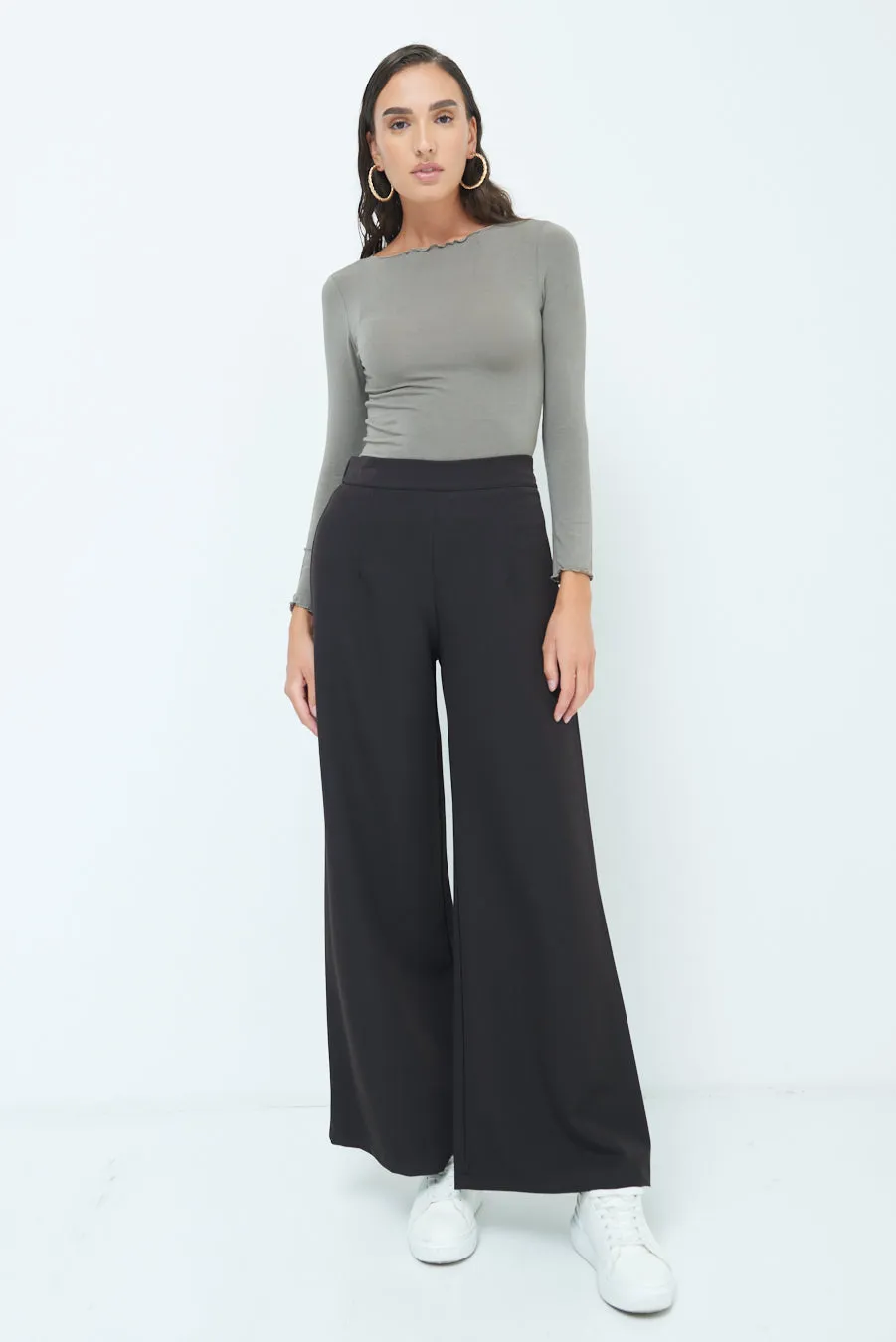 Tailored wide-leg trousers wholesale