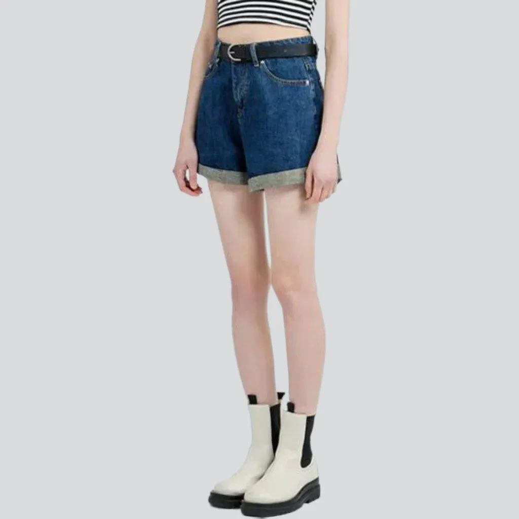 Wide-leg mid-wash denim shorts