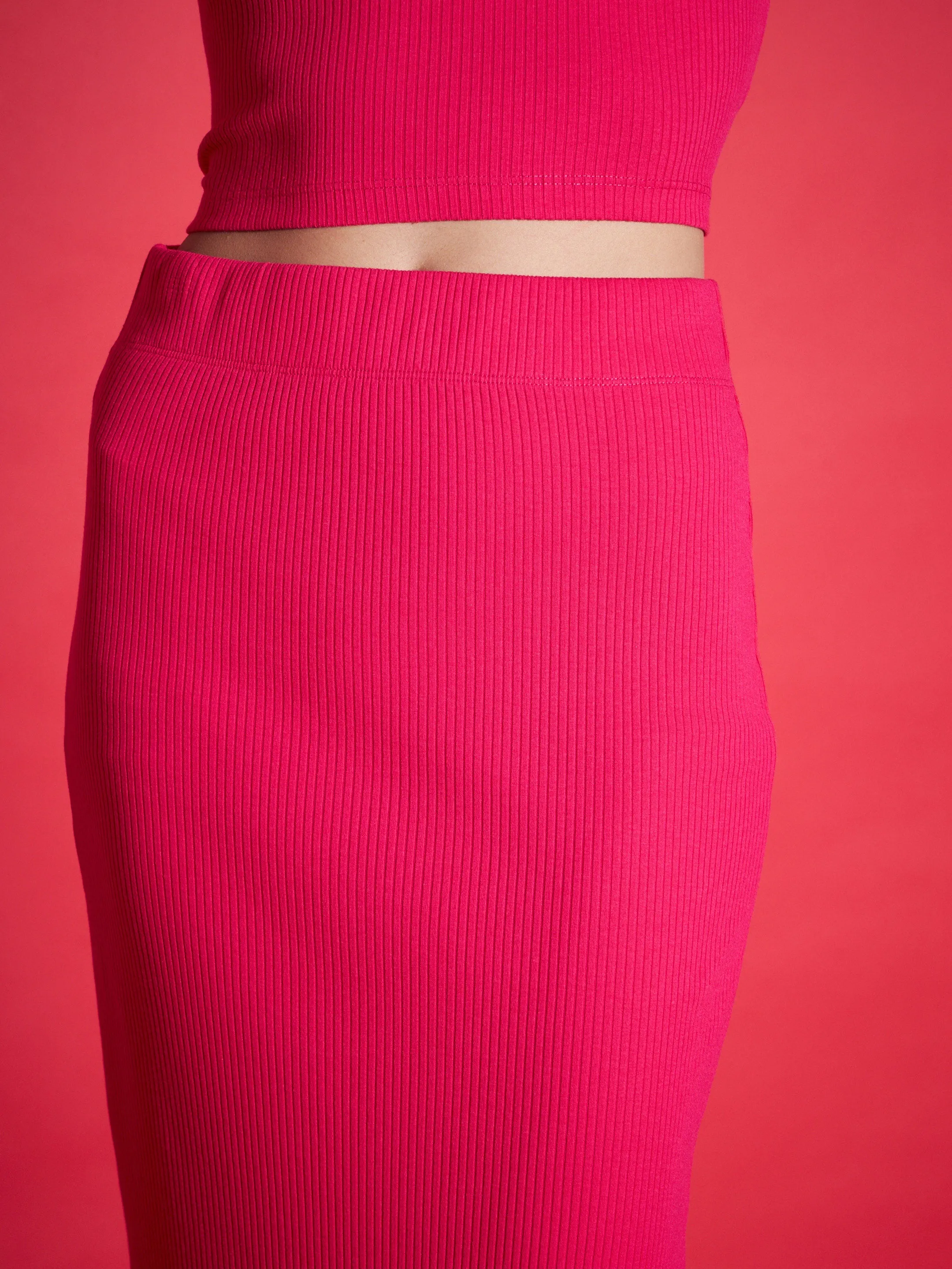 Women Magenta Rib Pencil Skirts